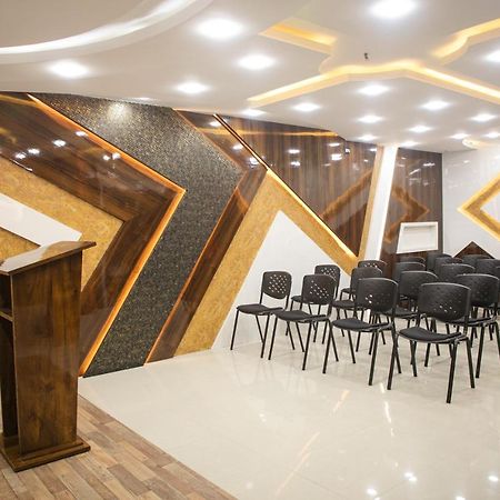 Crescent International Kohima Luaran gambar
